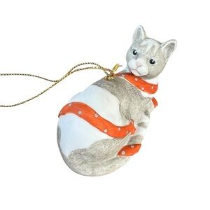 Vintage Silvestri Porcelain Cat Ornament Gray White Kitty Ribbon Taiwan Made 4”